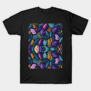 Seamless pattern with tropical leaves and plants. T-Shirt